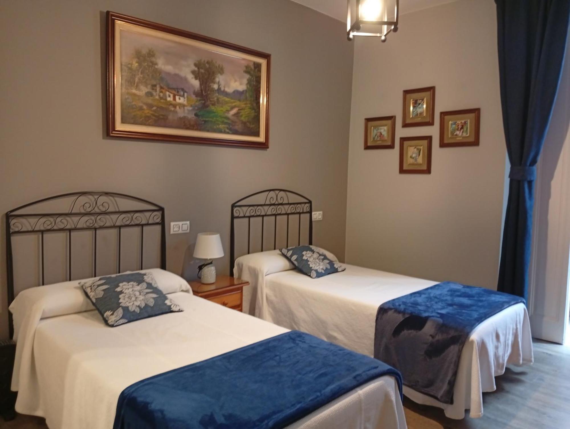 Hospedaje Don Pelayo Gijón Extérieur photo