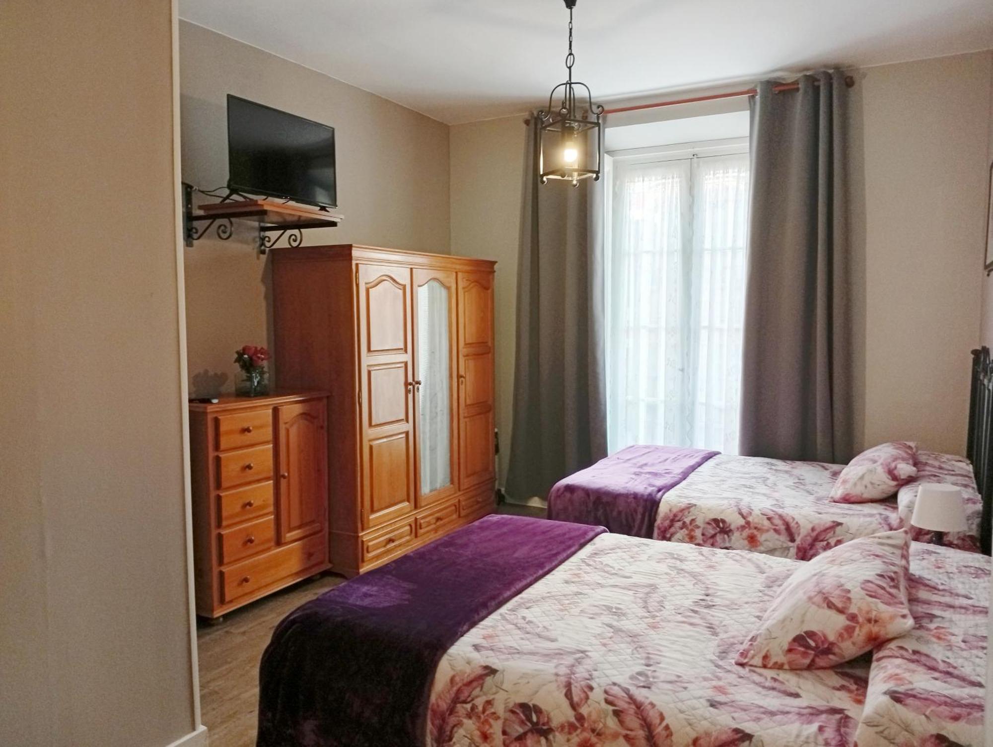 Hospedaje Don Pelayo Gijón Chambre photo