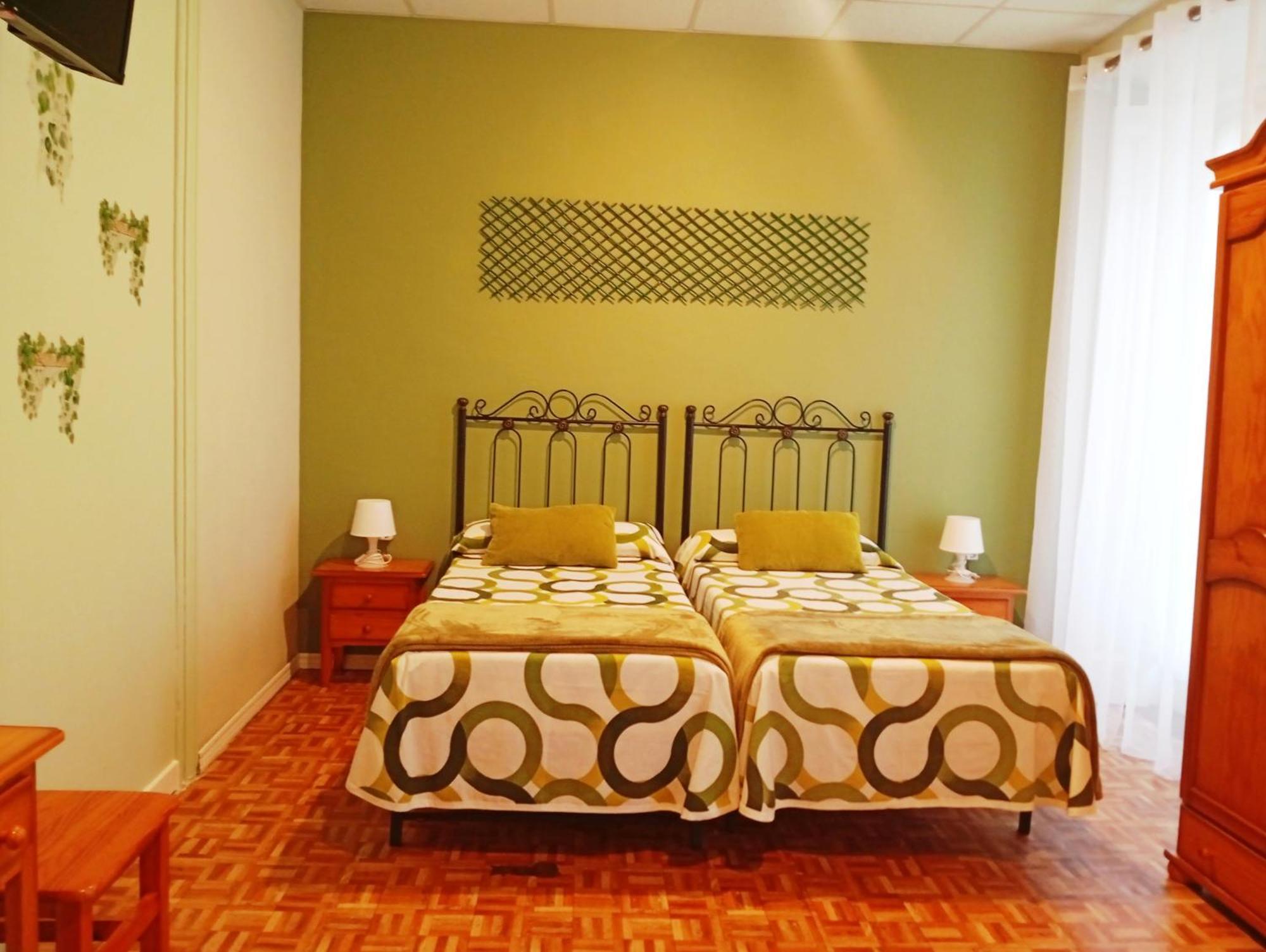 Hospedaje Don Pelayo Gijón Chambre photo