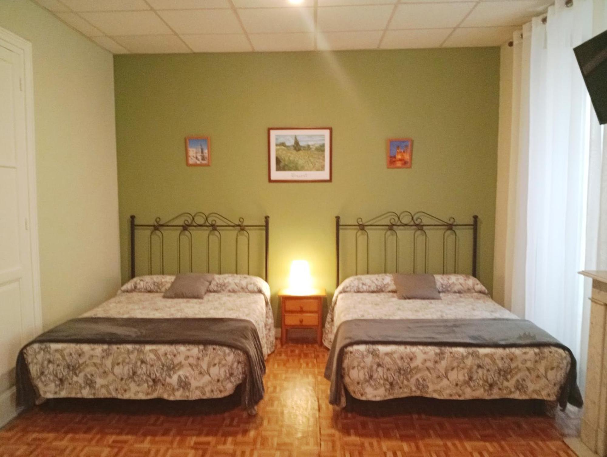 Hospedaje Don Pelayo Gijón Chambre photo