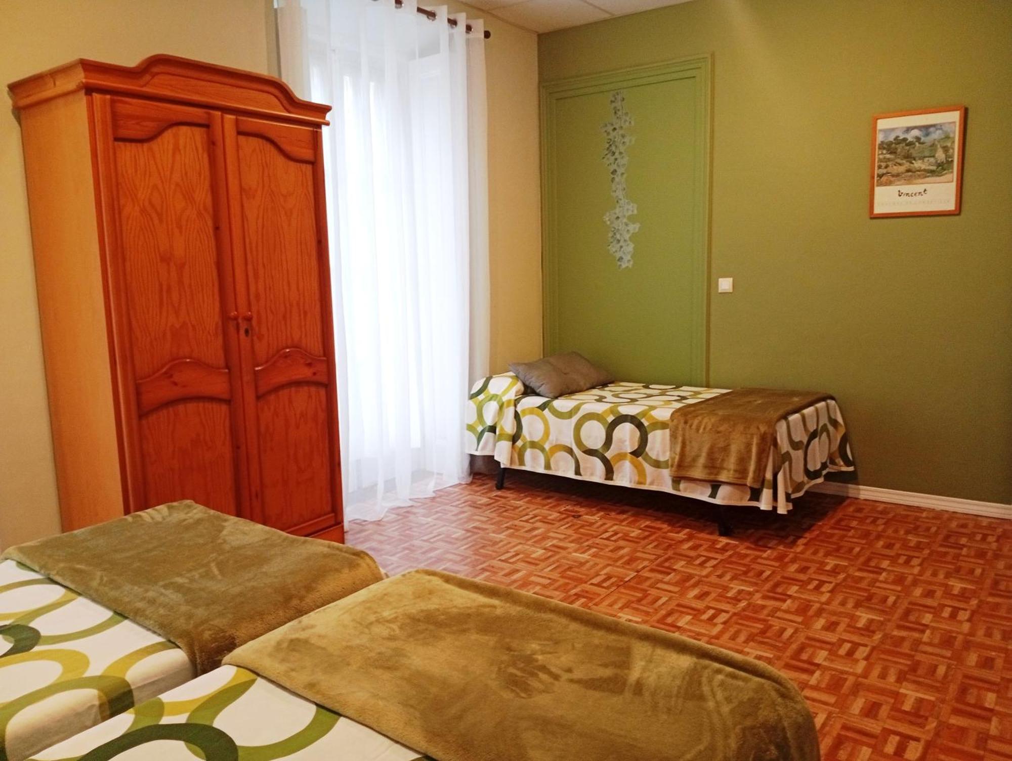 Hospedaje Don Pelayo Gijón Chambre photo